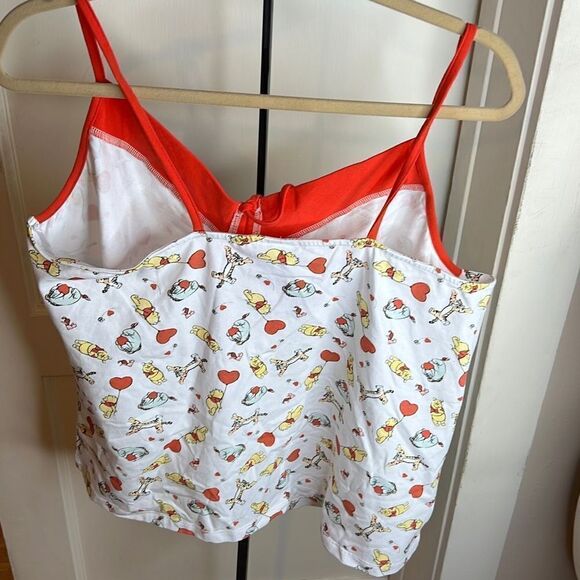 ❤️Her Universe Disney Winnie The Pooh Hearts Strappy Tank Top Size Large - Picture 6 of 7